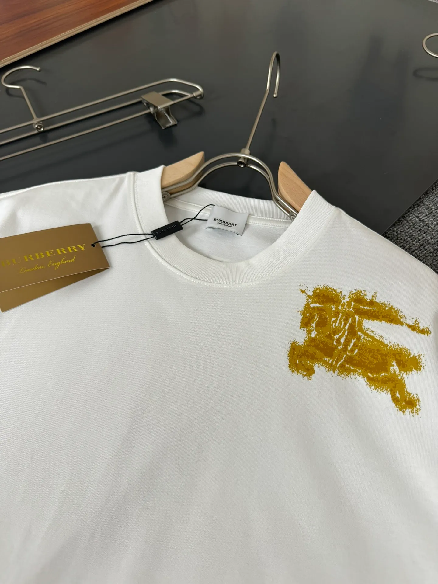 burberry* * 2024SS New Arrival T ， ！ ， ，Classiclogo ， ， Versatile Sizes S M L XL XXL